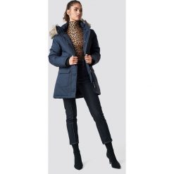 NA-KD Parka midi - Blue. Niebieskie parki damskie NA-KD, bez wzorów, z poliesteru, bez kaptura. Za 445,95 zł.