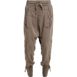 Cream NANNA PANTS Spodnie materiałowe khaki. Brązowe spodnie damskie marki Cream, bez wzorów, z poliesteru. Za 369,00 zł.