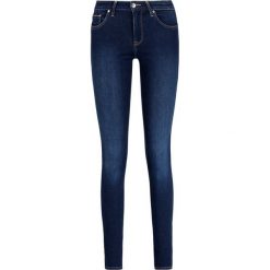Jeansy Slim Fit TOMMY HILFIGER WW0WW25119. Niebieskie jeansy damskie TOMMY HILFIGER. W wyprzedaży za 279,00 zł.