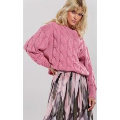 Ciemnoróżowy Sweter Zounds. Różowe swetry damskie Renee, m, bez wzorów, z dzianiny, casualowe, z długim rękawem, długie, bez kaptura. Za 139,99 zł.