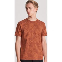 T-shirt z nadrukiem - Fioletowy. Fioletowe t-shirty damskie Reserved, s, z nadrukiem, bez kołnierzyka. Za 29,99 zł.
