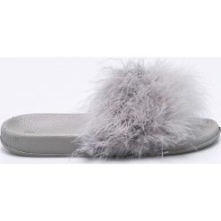 Klapki damskie: Answear – Klapki