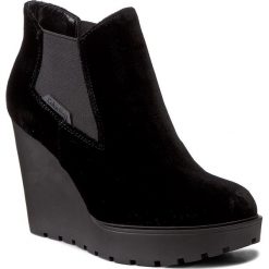 Botki CALVIN KLEIN JEANS - Sydney Velvet R0596 Black. Czarne botki damskie na obcasie marki Calvin Klein Jeans, z jeansu. W wyprzedaży za 289,00 zł.