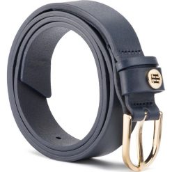 Pasek Damski TOMMY HILFIGER - Classic Belt 2.5 AW0AW07658 CJM. Niebieskie paski damskie TOMMY HILFIGER, w paski, ze skóry. Za 179,00 zł.