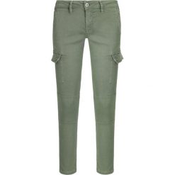 Spodnie materiałowe Pepe Jeans PL211208. Zielone spodnie damskie Pepe Jeans, bez wzorów, z jeansu. W wyprzedaży za 259,00 zł.