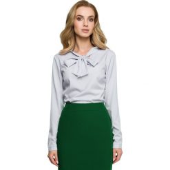 Gładka bluzka z długimi rękawami i wiązaniem pod szyją - szara. Szare bluzki dziewczęce Style, z elastanu, długie. Za 129,00 zł.