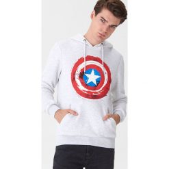 Bluza z kapturem Kapitan Ameryka - Jasny szary. Szare bluzy męskie House, xl, bez wzorów, z kapturem, bez rękawów, z kapturem. Za 119,99 zł.