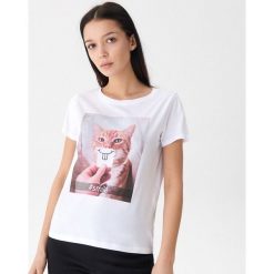 T-shirt z nadrukiem Smile - Biały. Białe t-shirty damskie marki House, s, z nadrukiem, bez kołnierzyka. Za 29,99 zł.