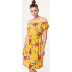 Żółta Sukienka Very Roomy. Żółte sukienki damskie Born2be, na co dzień, xl, bez wzorów, eleganckie, z falbankami, bez rękawów, midi, proste. Za 69,99 zł.