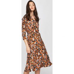 Medicine - Sukienka Sensual Preppy. Szare sukienki damskie marki MEDICINE, na co dzień, s, bez wzorów, z wiskozy, casualowe, bez kołnierzyka, bez rękawów, mini, rozkloszowane. Za 159,90 zł.