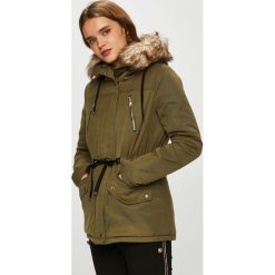 Tally Weijl - Parka. Zielone kurtki damskie TALLY WEIJL, bez wzorów, z poliesteru, krótkie, z kapturem. W wyprzedaży za 139,90 zł.