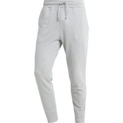 Knowledge Cotton Apparel MELANGE PANT Spodnie treningowe attu blue melange. Niebieskie spodnie męskie marki Knowledge Cotton Apparel, xxl, bez wzorów, z bawełny. Za 379,00 zł.