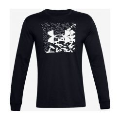 Under Armour Camo Box Logo Koszulka Czarny. Czarne podkoszulki męskie Under Armour, xl, z nadrukiem, z bawełny, z długim rękawem. Za 137,95 zł.