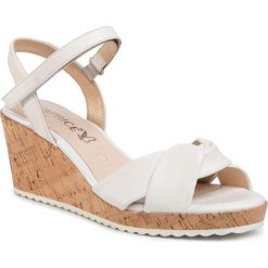 Sandały CAPRICE - 9-28703-24 White Softnap. 160. Białe klapki damskie Caprice, bez wzorów, ze skóry, bez obcasa, na obcasie. Za 249,00 zł.