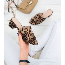 Klapki damskie Laura Mode QL-89 Panterka. Klapki damskie LAURA MODE, bez wzorów, z tworzywa sztucznego, bez obcasa, na obcasie. Za 69,00 zł.