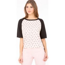 Sweter w serduszka. Szare swetry klasyczne damskie marki Monnari, z bawełny. Za 57,24 zł.