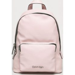 Calvin Klein - Plecak. Szare plecaki damskie Calvin Klein, z materiału. Za 579,90 zł.