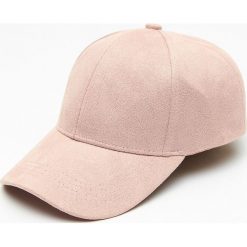 Czapka z daszkiem - Różowy. Różowe czapki damskie marki Cropp. Za 34,99 zł.