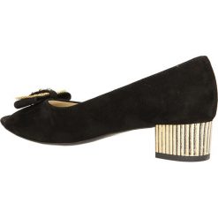CZÓŁENKA CASU 040. Czarne buty ślubne damskie Casu, na koturnie. Za 159,99 zł.