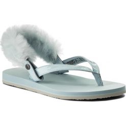 Sandały UGG - W Laalaa 1090387 W/Skbl. Niebieskie klapki damskie Ugg, bez wzorów, ze skóry ekologicznej, bez obcasa. W wyprzedaży za 189,00 zł.