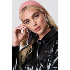 Chusty damskie: NA-KD Accessories Chusta do włosów w paski - Pink