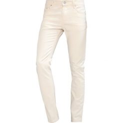KIOMI Jeansy Slim Fit off white. Białe rurki męskie KIOMI. Za 149,00 zł.