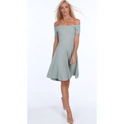 Sukienka rozkloszowana zielona 1780. Zielone sukienki damskie rozkloszowane marki Fasardi, xl. Za 84,00 zł.