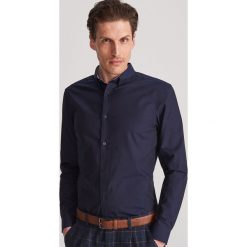 Gladka koszula slim fit - Granatowy. Niebieskie koszule męskie Reserved, s. Za 99,99 zł.