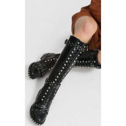 Czarne Kozaki Blured Refractory. Czarne buty zimowe damskie other, z materiału, z okrągłym noskiem, na obcasie. Za 169,99 zł.