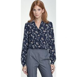 Bluzka z kołnierzykiem - kwiaty/granat. Bluzki damskie NIFE, xl, w kwiaty, z poliesteru, eleganckie, bez kołnierzyka, bez rękawów. Za 139,00 zł.