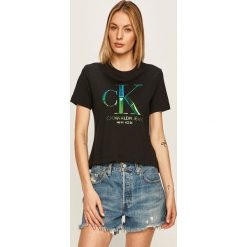 Calvin Klein Jeans - T-shirt. Szare bluzki damskie Calvin Klein Jeans, s, z aplikacjami, z bawełny, z okrągłym kołnierzem. W wyprzedaży za 129,90 zł.