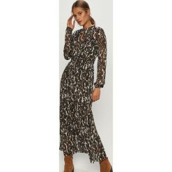 Vero Moda - Sukienka. Czarne sukienki damskie Vero Moda, na co dzień, s, bez wzorów, z poliesteru, casualowe, bez kołnierzyka, z długim rękawem, długie, maxi, rozkloszowane. Za 259,90 zł.