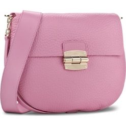 Torebka FURLA - Club 920240 B BHV1 QUB Orchidea. Czerwone listonoszki damskie marki Furla. W wyprzedaży za 1249,00 zł.