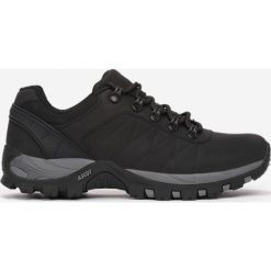 Czarne Buty Sportowe Zarinnore. Czarne buty sportowe męskie Born2be, bez zapięcia. Za 129,99 zł.