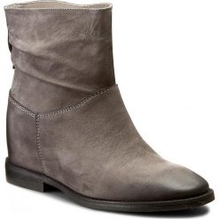 Botki CARINII - B3694 G65-000-PSK-B89. Szare botki damskie marki Carinii, ze skóry, na obcasie. W wyprzedaży za 249,00 zł.