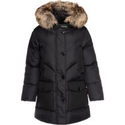 Parka Woolrich WWCPS2789 UT1708. Czarne kurtki damskie Woolrich, xs, bez wzorów, bez kaptura. W wyprzedaży za 1899,00 zł.