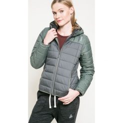 Reebok - Kurtka. Zielone kurtki damskie Reebok, s, bez wzorów, z poliesteru, krótkie. W wyprzedaży za 219,90 zł.