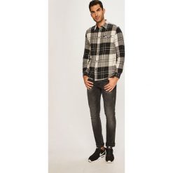 Wrangler - Koszula. Czarne koszule męskie Wrangler, s, bez wzorów, z bawełny, klasyczne, z klasycznym kołnierzykiem, z długim rękawem. W wyprzedaży za 189,90 zł.