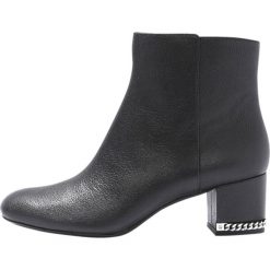 Botki damskie: MICHAEL Michael Kors SABRINA MID Botki black