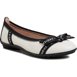 Baleriny HISPANITAS - Capri-V20 HV00095 Panna 1. Białe baleriny damskie Hispanitas, bez wzorów, ze skóry, klasyczne, bez obcasa, na płaskiej podeszwie. Za 399,00 zł.