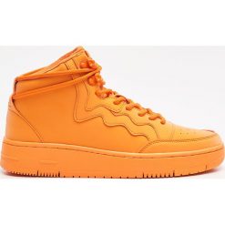 Sneakersy za kostkę - Pomarańczowy. Pomarańczowe sneakersy damskie Cropp. W wyprzedaży za 99,99 zł.