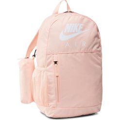 Plecak NIKE - BA6032-664 Pomarańczowy. Pomarańczowe plecaki męskie Nike, bez wzorów, z materiału, sportowe. Za 109,00 zł.