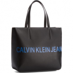 Torebka CALVIN KLEIN JEANS - Sculpted Zip Tote Lo K40K400382 001. Czarne torebki klasyczne damskie Calvin Klein Jeans, z jeansu. Za 599,00 zł.