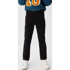 Mango Kids - Jeansy dziecięce Jacob 10-164 cm. Zielone spodnie chłopięce Mango Kids, z aplikacjami, z elastanu. W wyprzedaży za 59,90 zł.