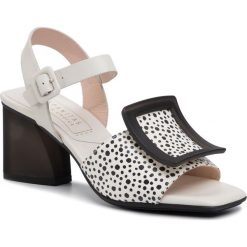 Sandały HISPANITAS - Praga-V20 HV00047 Black/Panna. Białe klapki damskie Hispanitas, bez wzorów, ze skóry, bez obcasa, na obcasie. Za 479,00 zł.