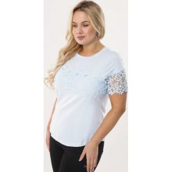 Niebieska Bluzka Atypical. Niebieskie bluzki damskie Born2be, xl, bez wzorów, z dzianiny, z okrągłym kołnierzem, z krótkim rękawem. Za 59,99 zł.
