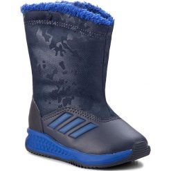 Śniegowce adidas - RapidaSnow I S81122 Conavy/Croyal/Sesoye. Niebieskie buty chłopięce zimowe Adidas, bez zapięcia, climawarm (adidas). W wyprzedaży za 159,00 zł.