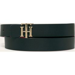 Tommy Hilfiger - Pasek. Niebieskie paski damskie TOMMY HILFIGER, w paski, ze skóry. W wyprzedaży za 179,90 zł.