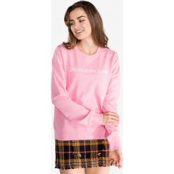 Calvin Klein Bluza Różowy. Różowe bluzy damskie Calvin Klein, m, z nadrukiem, z bawełny, bez rękawów, bez kaptura. Za 430,95 zł.
