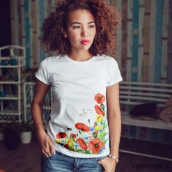 MAki dopasowana koszulka tshirt damski. Białe koszulki damskie Pakamera, s, z nadrukiem, z bawełny, bez kołnierzyka. Za 68,00 zł.